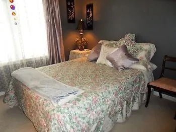 Dorchester House Bed & Breakfast Niagara Falls