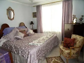 Dorchester House Bed & Breakfast Niagara Falls
