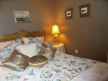 Dorchester House Bed & Breakfast Niagara Falls