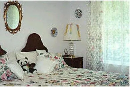 Dorchester House Bed & Breakfast Niagara Falls